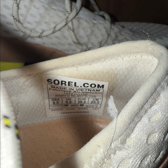 Sorel Kinetic Impact Women's Sea Salt Yellow Sneakers Size 8.5 Good Used - Picture 3 of 8